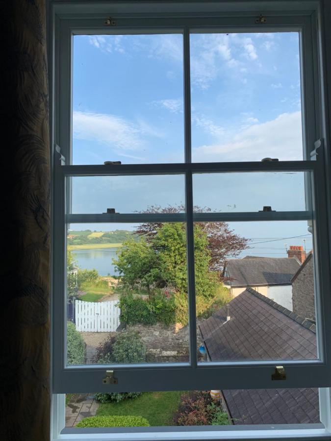 Dylan Thomas Sea View Bed & Breakfast Laugharne Exterior foto
