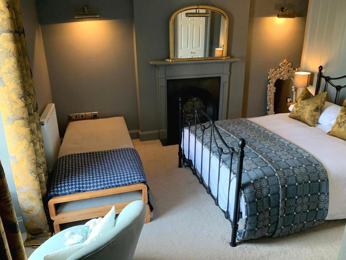 Dylan Thomas Sea View Bed & Breakfast Laugharne Exterior foto