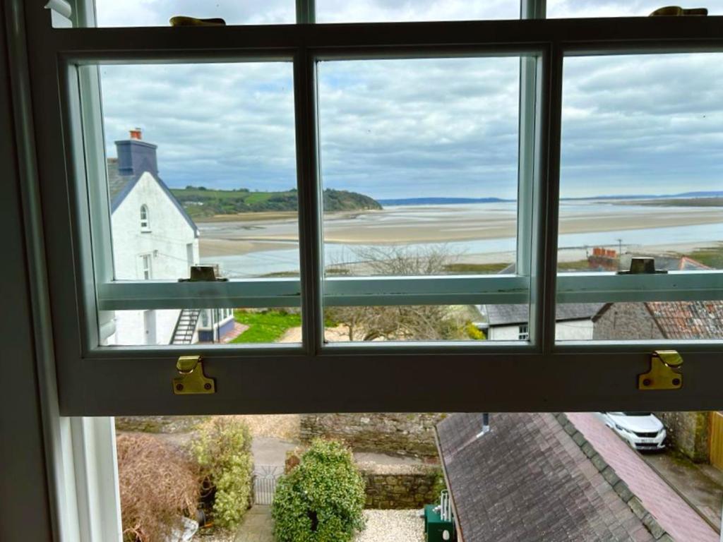 Dylan Thomas Sea View Bed & Breakfast Laugharne Exterior foto